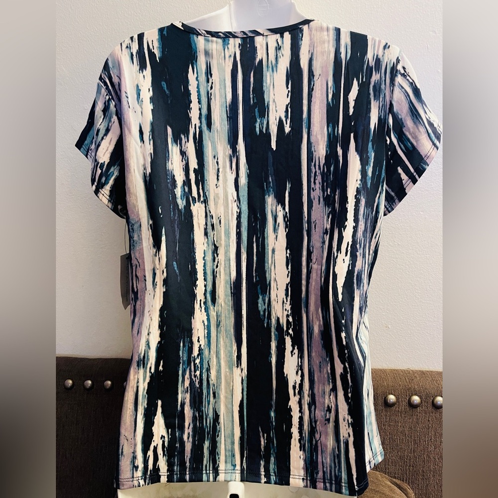 🚨New Notation Printed Drop-Tail Hem Tee M - Picture 2 of 5